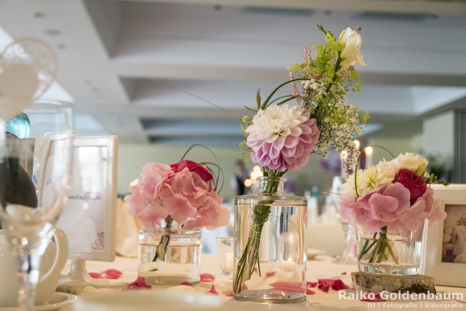 Seehotel Zeuthen Hochzeit Blumenschmuck